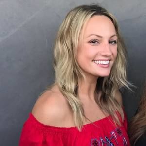 Meet your Posher, Courtney